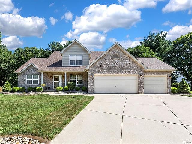 1st image of 164 Oaklawn Dr