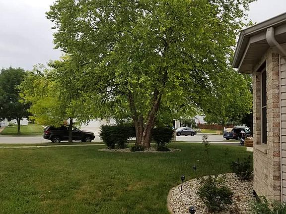 2nd image of 1362 E Cap Cir