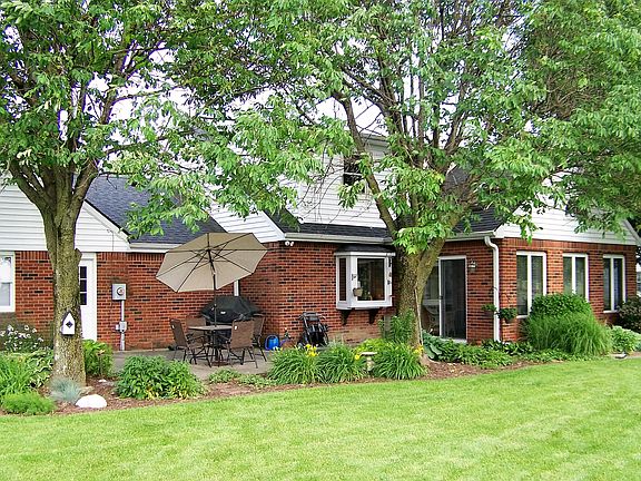 3rd image of 5505 N Sollars Dr