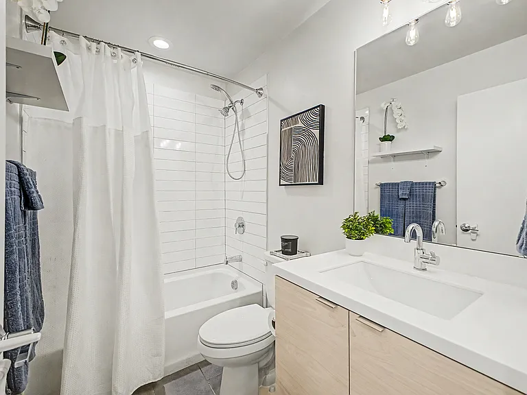 3437 W 63rd Pl — Photo 16
