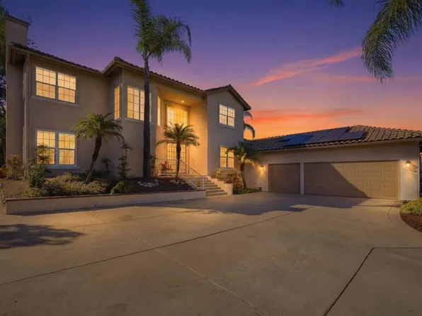 1921 Cresthaven Dr, Vista, CA 92084