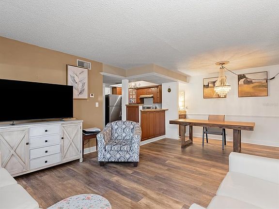 5th image of 19505 QUESADA AVENUE #107