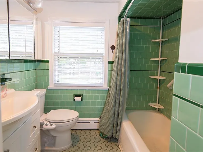 8 Fenner Ave — Photo 15