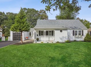 19 Highfield Ln, Cedar Grove, NJ 07009