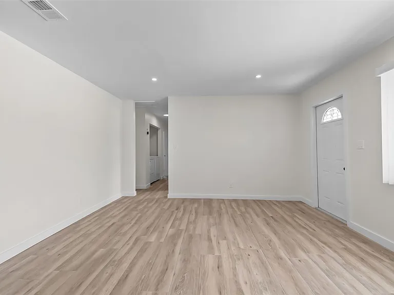 908 Lighthouse Dr — Photo 13
