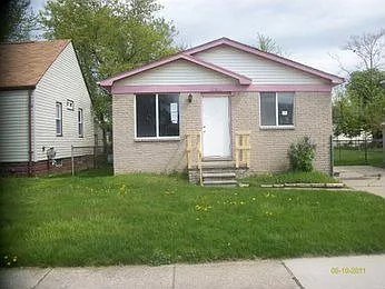 7511 Hudson Ave photo 1
