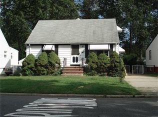 149 Old Rd, Sewaren, NJ 07077