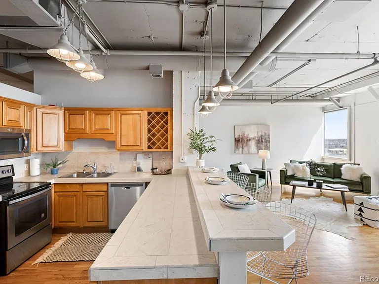 2020 Arapahoe St #1170 — Photo 6