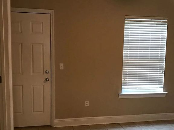 2nd image of 2228 Cedarbrook Ct