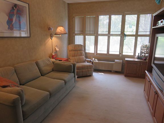 4th image of 100 High Point Dr APT 510