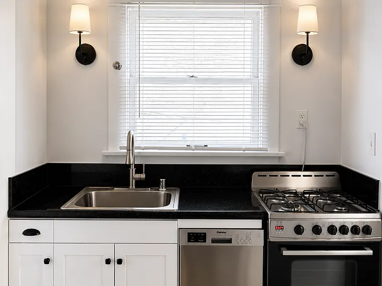1728 Wilcox Ave #1732-1/2 — Photo 4