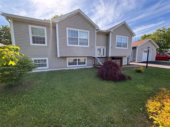 5 Oakes Road, Deer Lake, NL A8A1X5