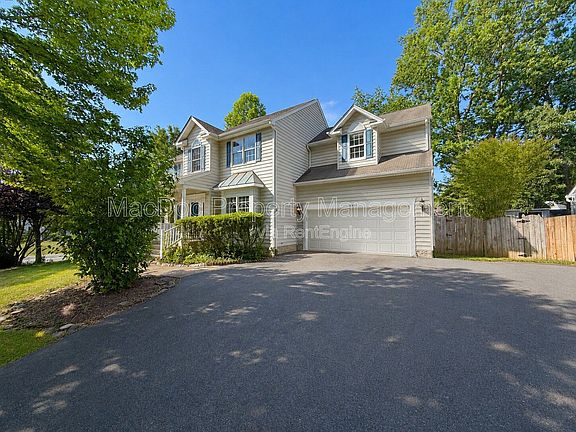 2nd image of 10500 Westfield Ln
