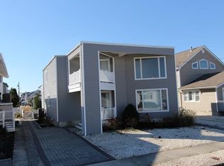 226 43rd St, Avalon, NJ 08202