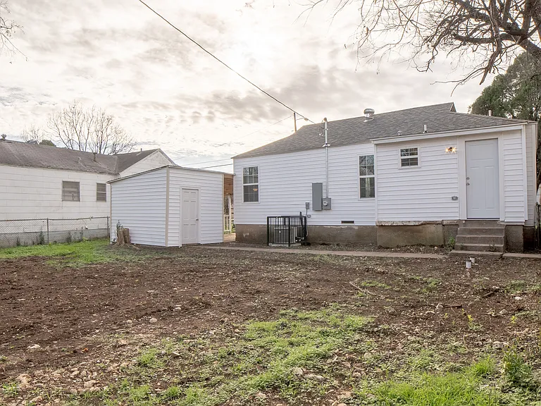 4015 Mount Royal St — Photo 18