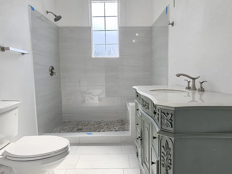 954 E Thompson Blvd #1 — Photo 4