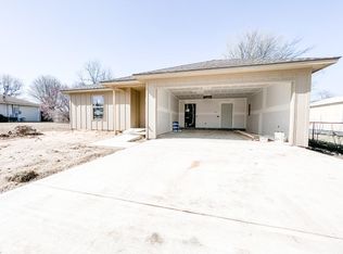 808 SW 2nd St, Walnut Ridge, AR 72476