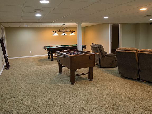 4th image of 53458 Ashley Dr