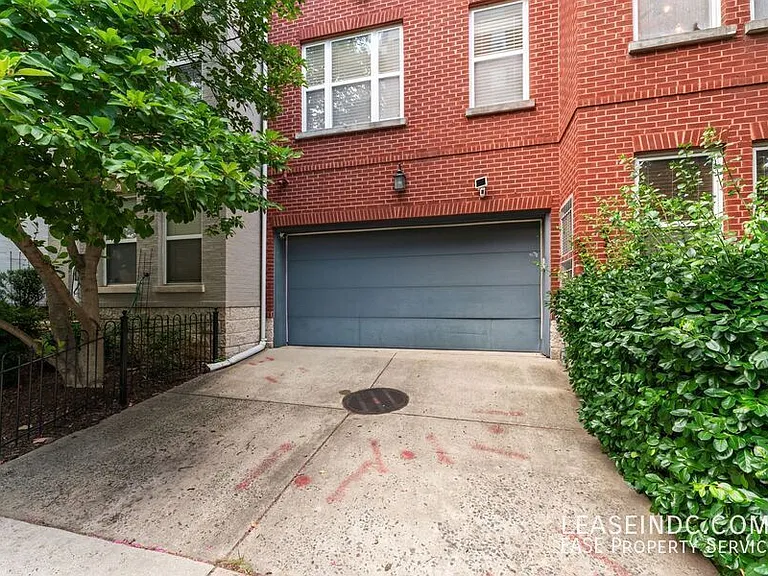 2100 12th St NW — Photo 34