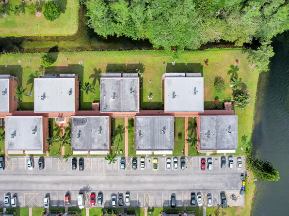 571 Saxony L, Delray Beach, FL 33446