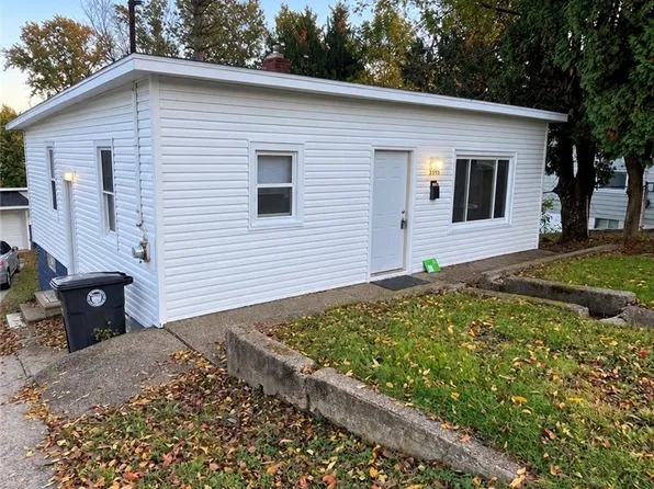 2595 Nesmith Lake Blvd, Akron, OH 44314