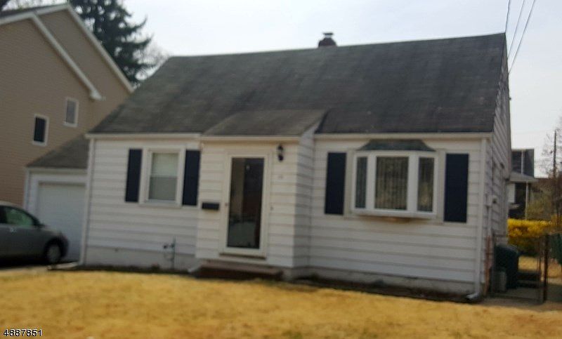 2nd image of 39 Emerson St