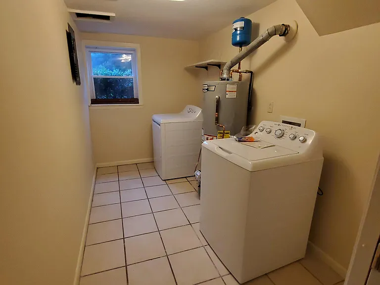 3825 Asbury Pl — Photo 2