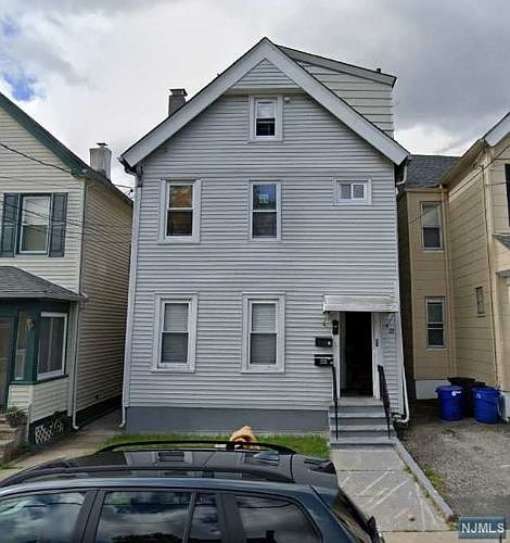 1st image of 22 Llewellyn Ave
