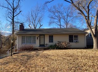 701 Risdon Dr, Saint Louis, MO 63135