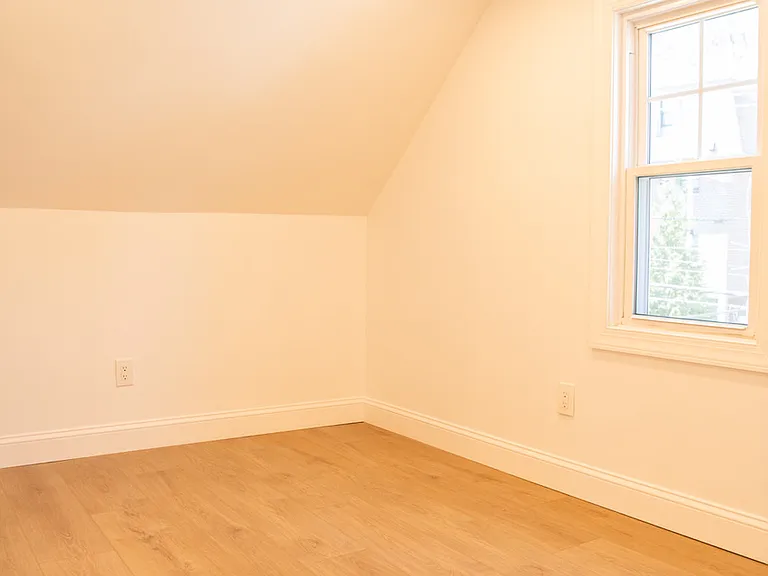46 Garden Pl #2 — Photo 9