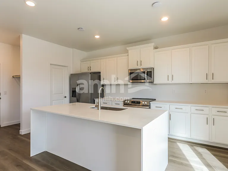 12279 W Thunder Creek Pkwy — Photo 3