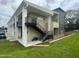 911 S 2nd St #101, Wilmington, NC 28401