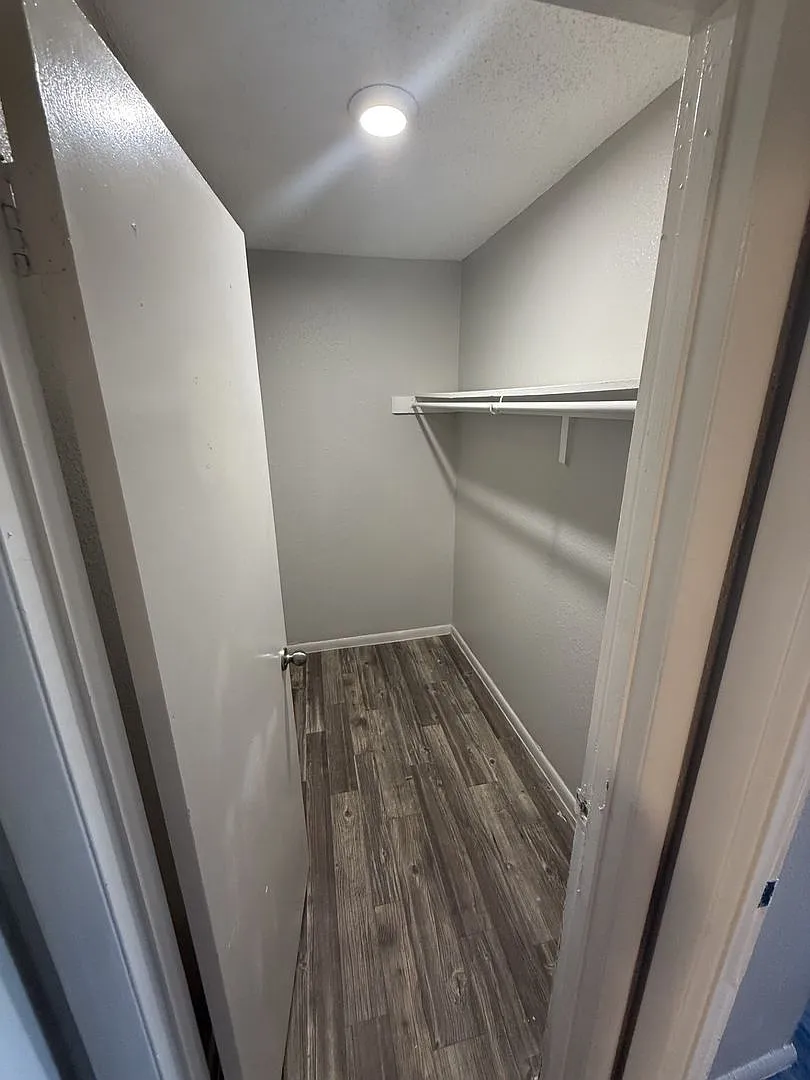 Garden Park Apartments — Photo 2
