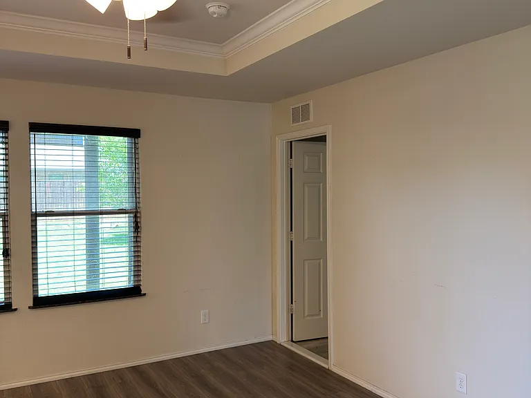 916 Rivers Creek Ln — Photo 10