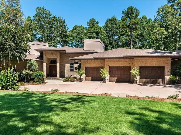 214 Shipmaster Dr, Salem, SC 29676