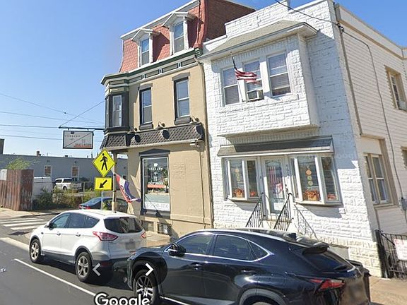 5th image of 4732-34 Richmond St #1