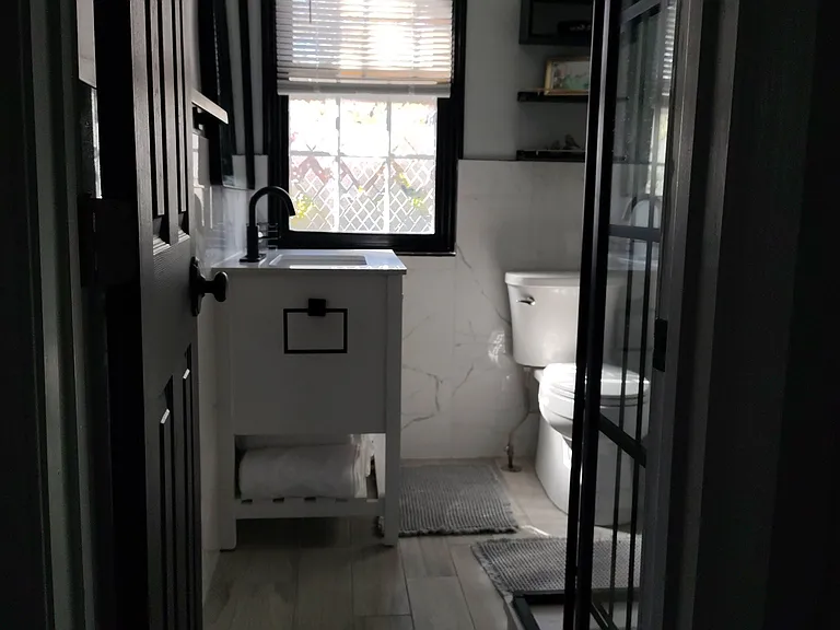 3303 Commonwealth Ave #A — Photo 22