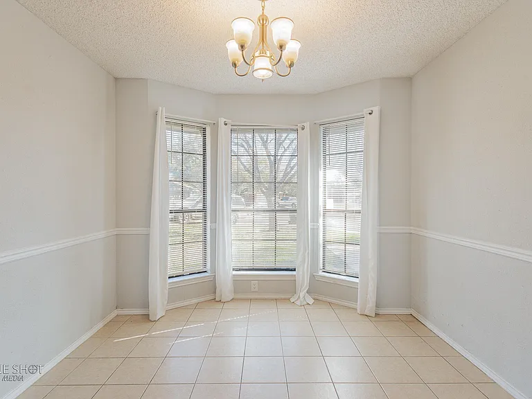 2957 Oak Ridge Ct — Photo 10