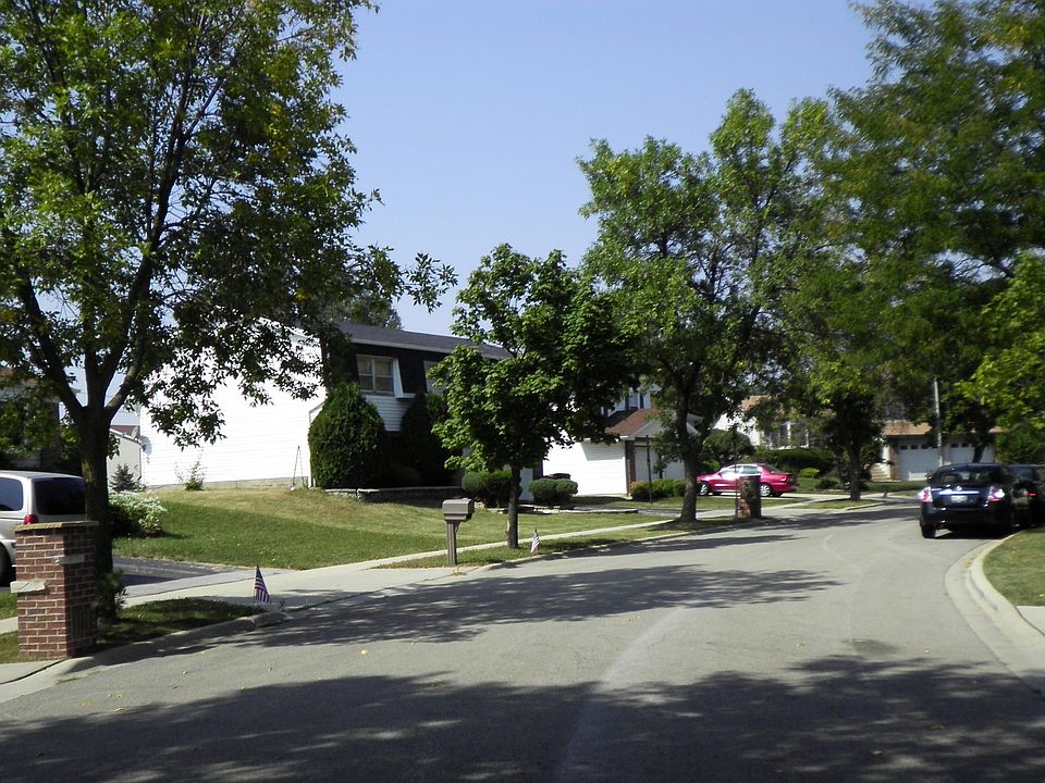 2nd image of 1717 Schubert Ct