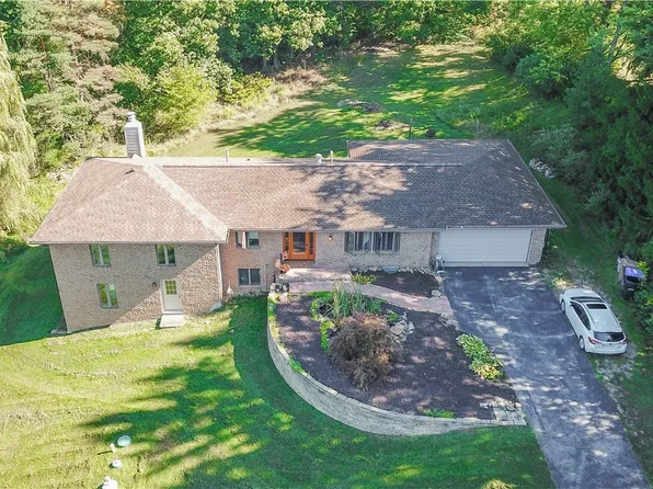 3925 Northampton Rd, Cuyahoga Falls, OH 44223