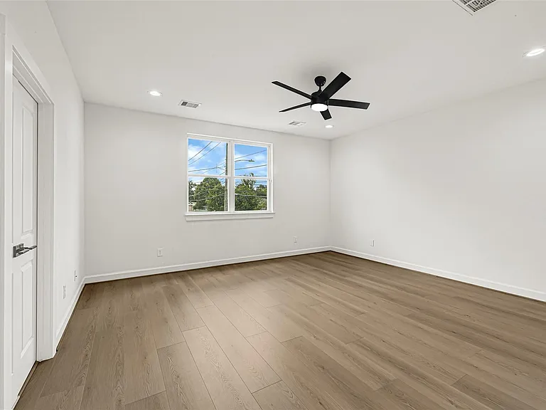 3613 Gano St — Photo 26