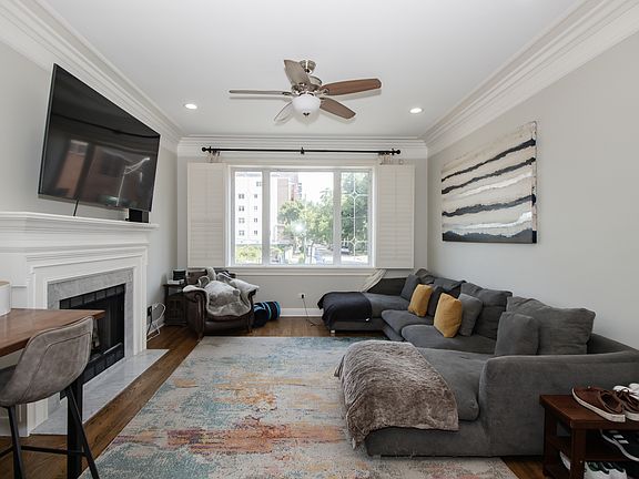 3rd image of 323 W Schiller St #1W