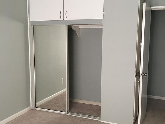 4th image of 1004 W Spruce St