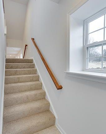 3rd image of 1401 Livingston Sq