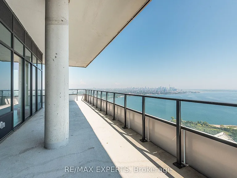 30 Shore Breeze Dr #1215 — Photo 11