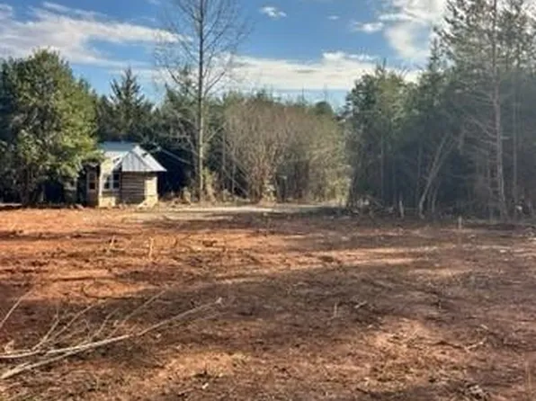 1506 McDaniel Rd, Pilot Mountain, NC 27041