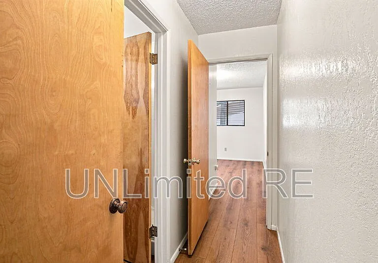 1410 N Inverrary Way — Photo 25