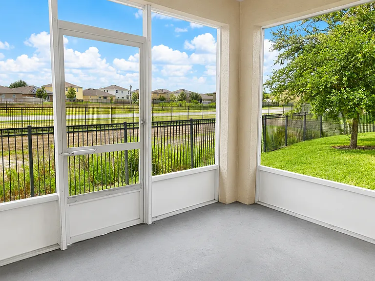 233 Primrose Dr — Photo 12