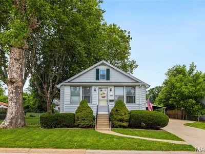 3655 Long Dr, Saint Ann, MO, 63074