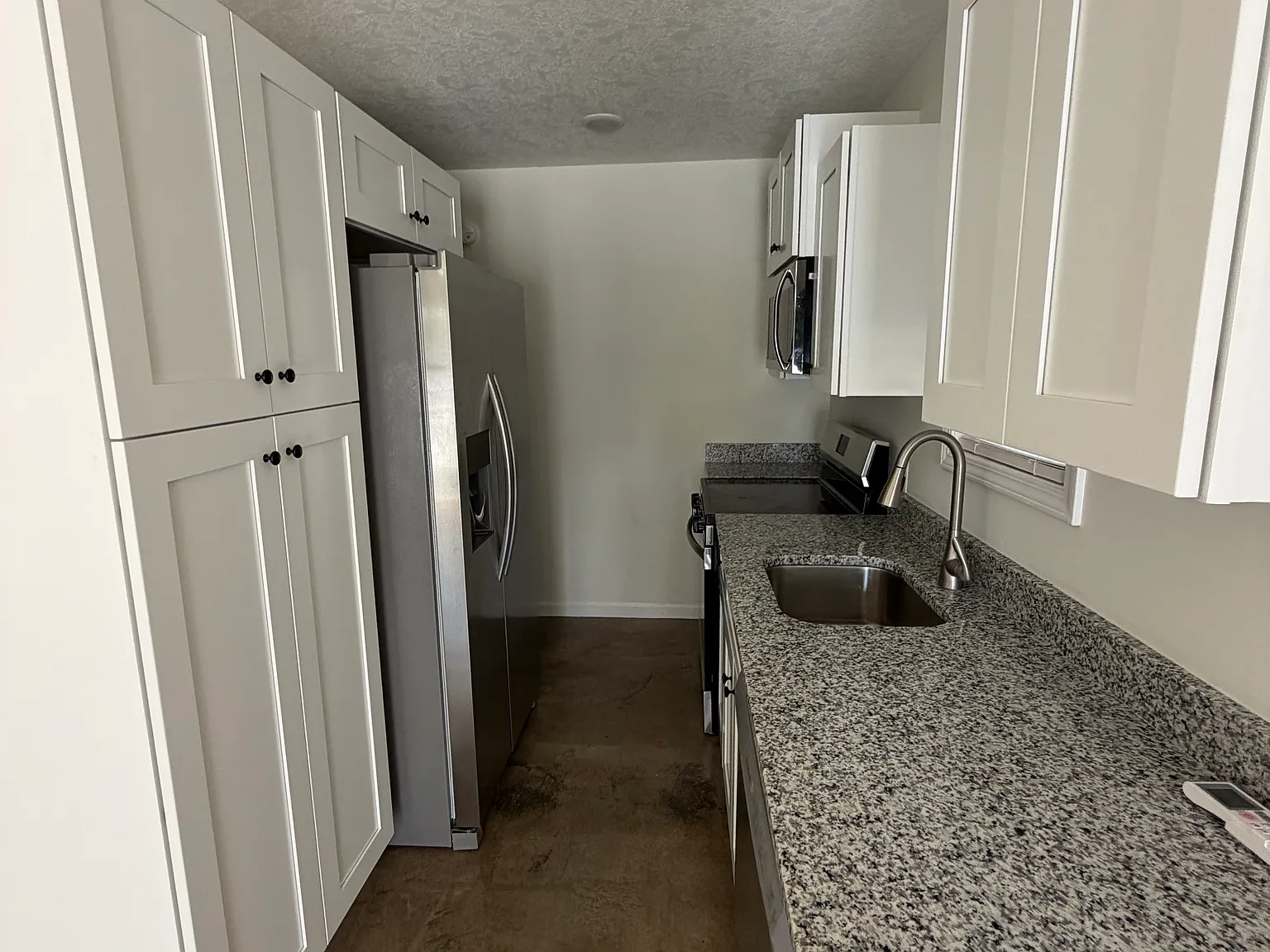 1 bed, $1,000 — Photo 4